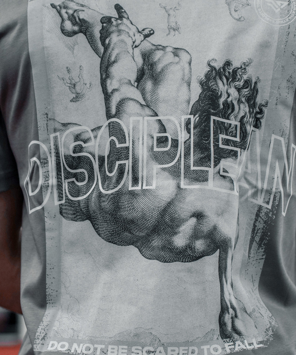 Vue de près d'un pump cover de musculation gris Disciplean