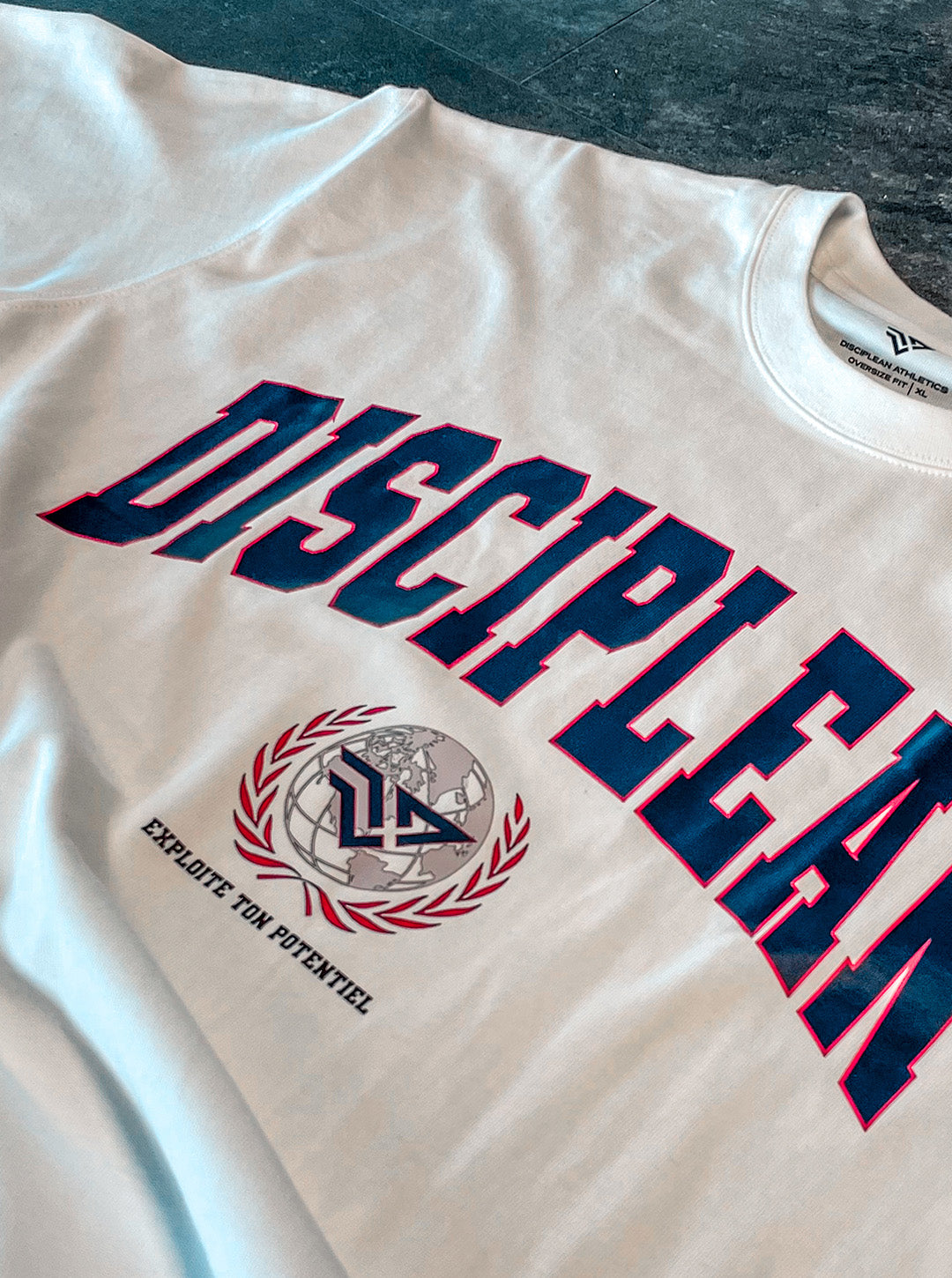University Tee - White - Détails